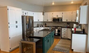 Refinishing vs. Replacing, what’s the best option for MY cabinets?